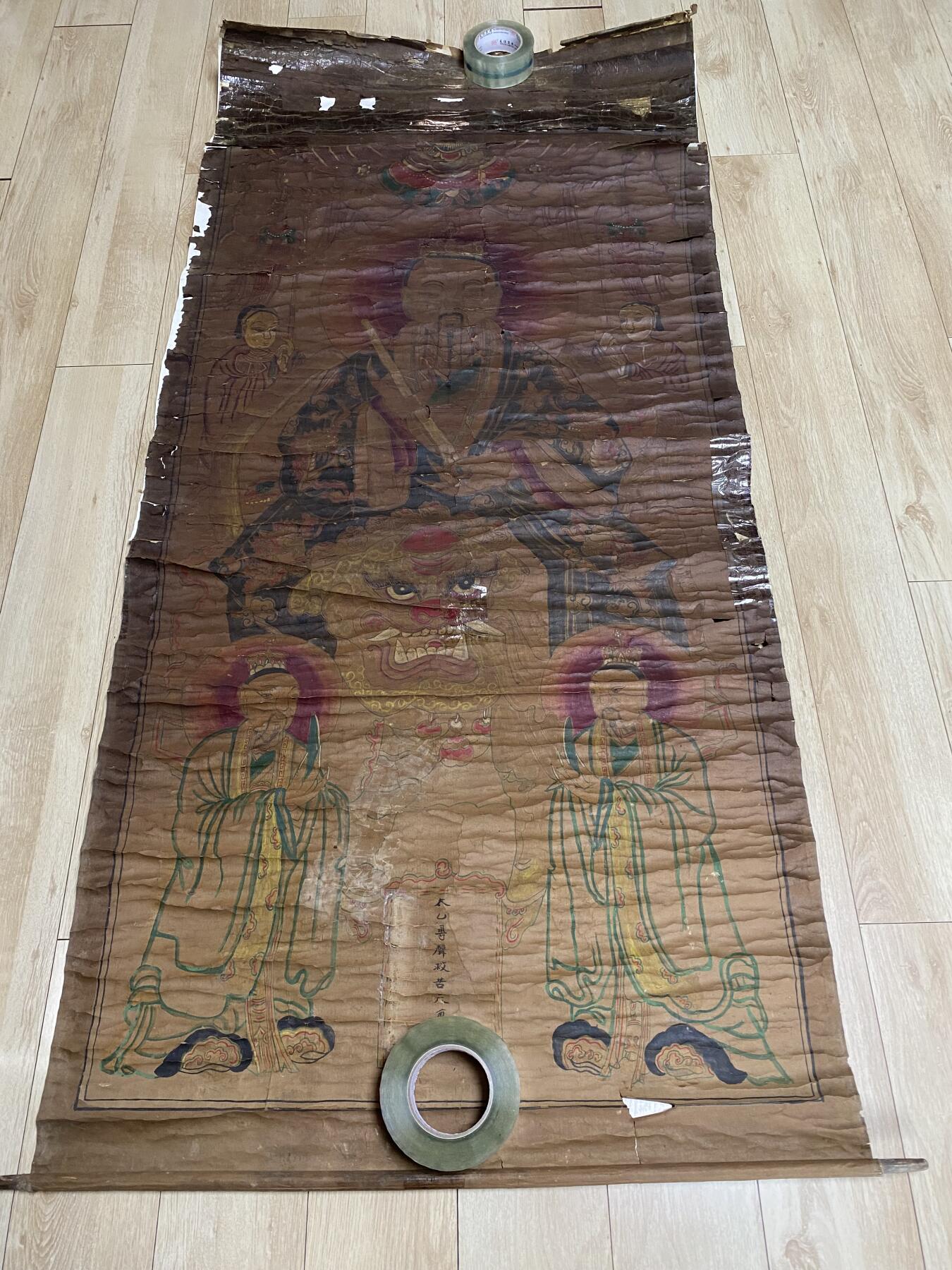 老道教挂画一幅，尺寸1.7*0.8米，品相如图，特价350包快递