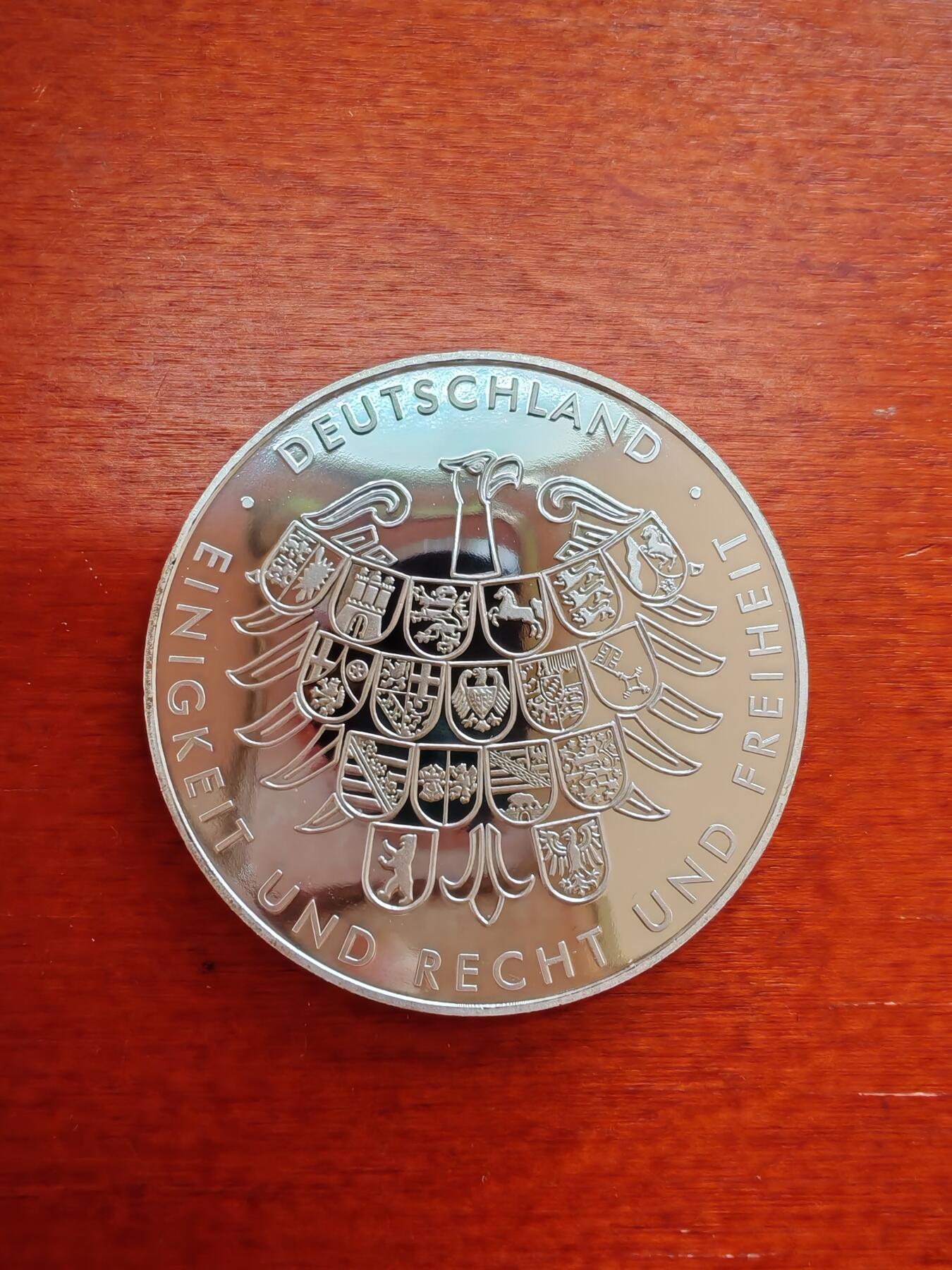 长老汇龙年精选第四十三场拍卖 2008德国北京奥运银章，22.85克，40MM