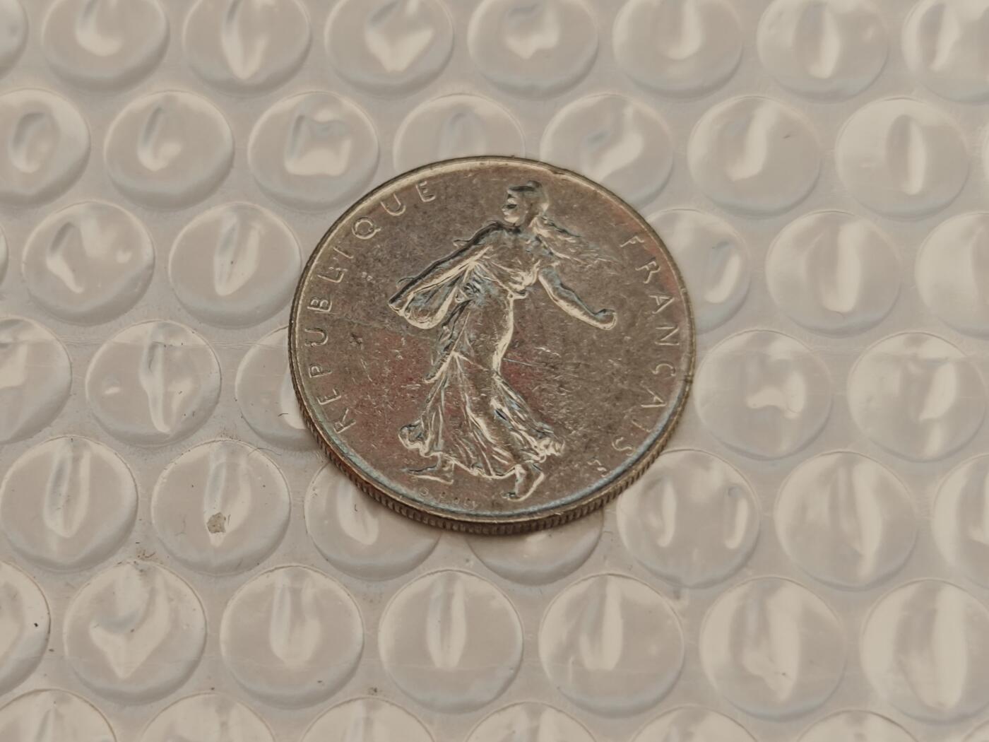 小小杂货铺25期 满五十包邮 0起1元佣金可寄存 1977年一法郎