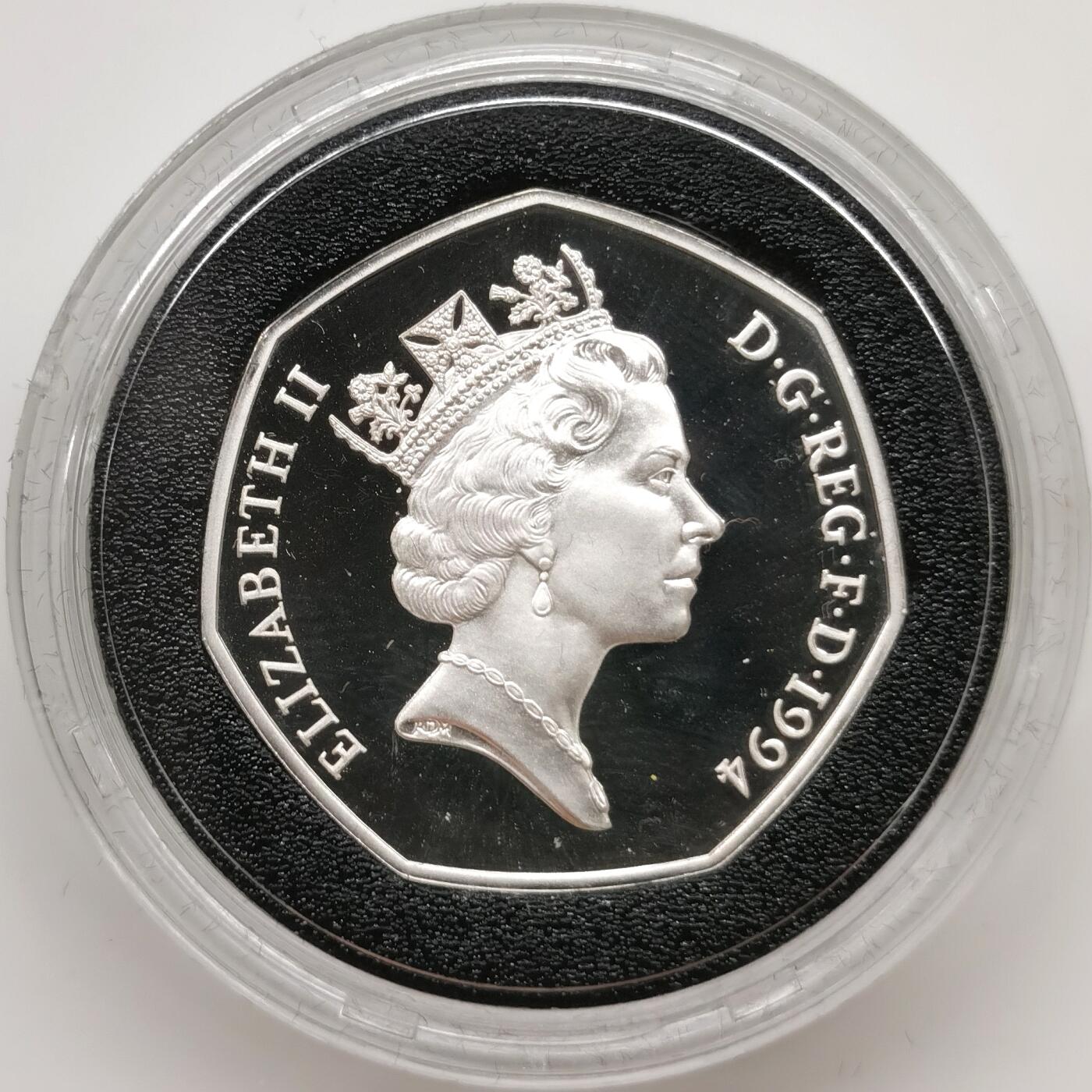博洋堂世界钱币拍卖第107期（全场包邮） 原盒证27克极厚英国1994年二战50C纪念银币，比袁大头重的999纯银！