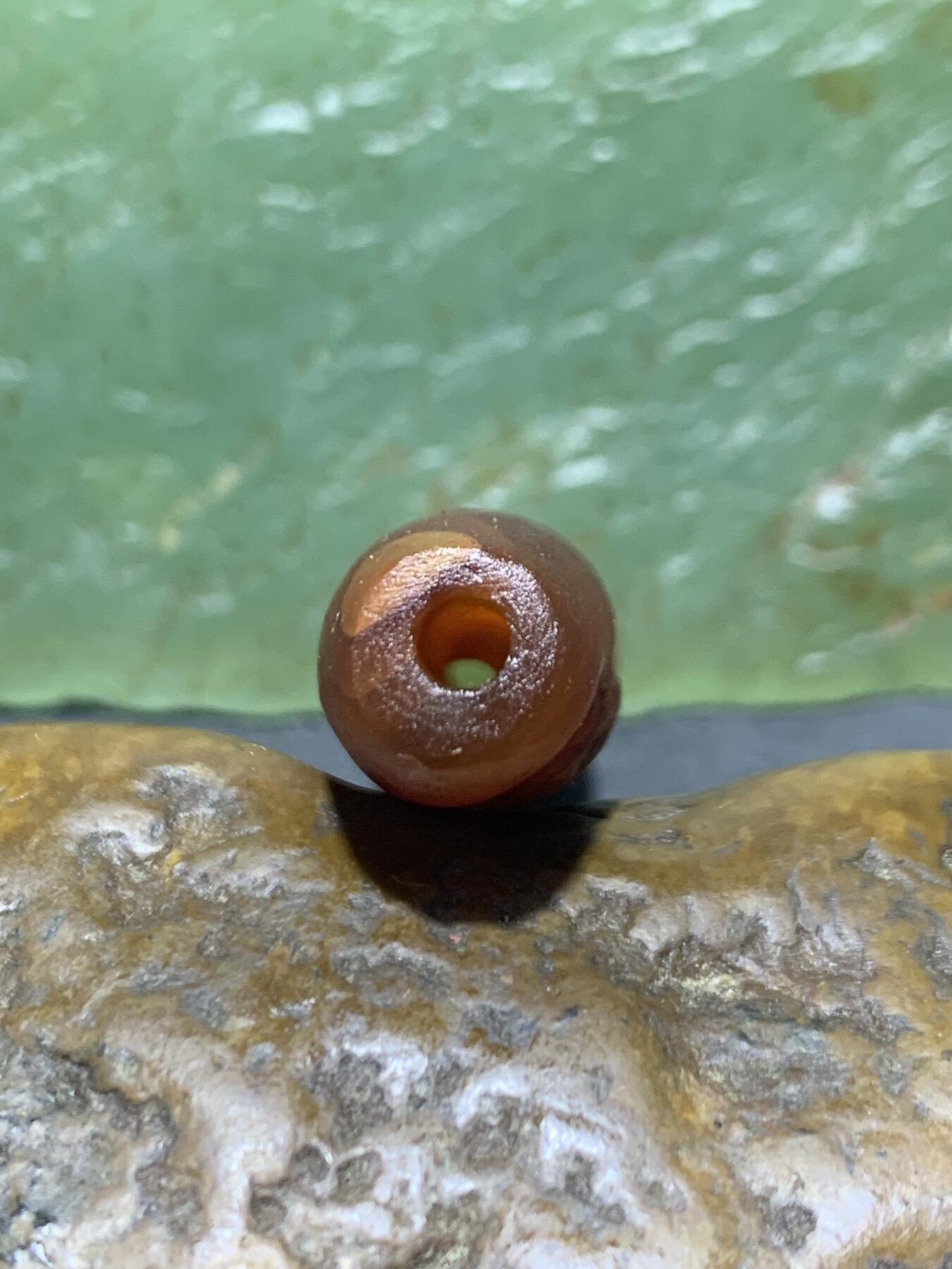 精美亚光高玉化巴西玛瑙手工俏色巧雕钱币，鱼桶珠一个！