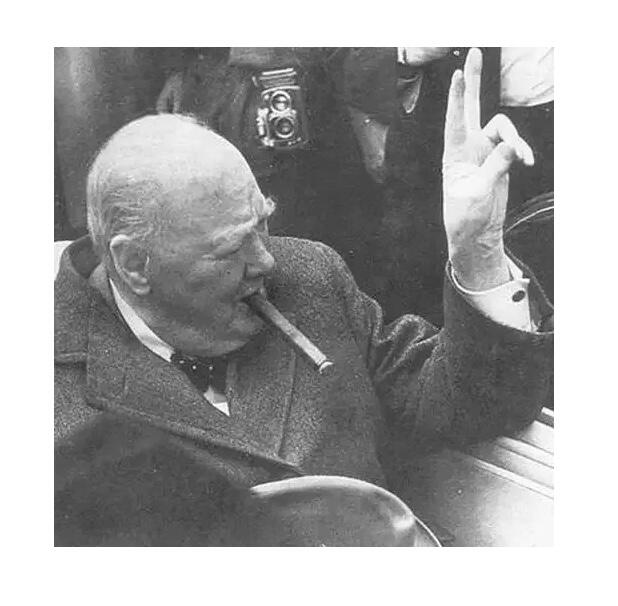 英国1965年二战首相丘吉尔米字旗彩色纪念币章 40MM
