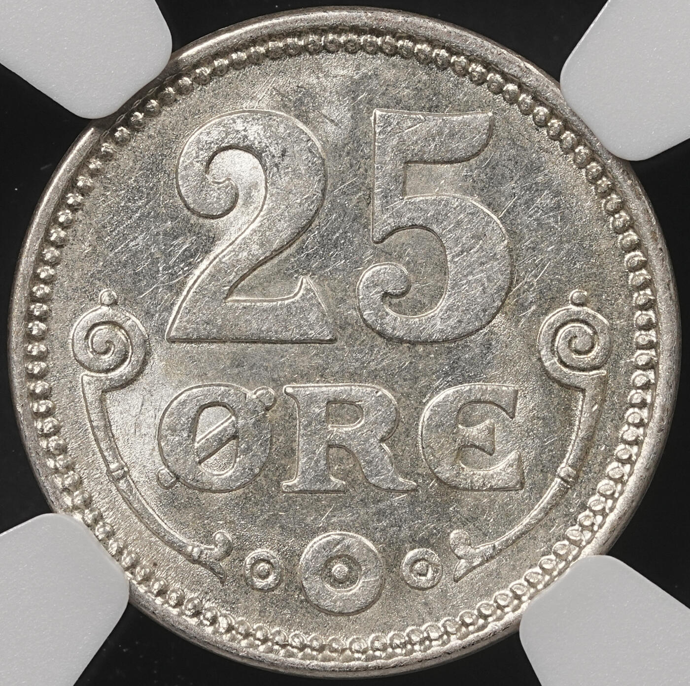 修遠堂世界钱币第五十四期 全场包邮 NGC评级 1918-1919年丹麦25欧尔银币两枚