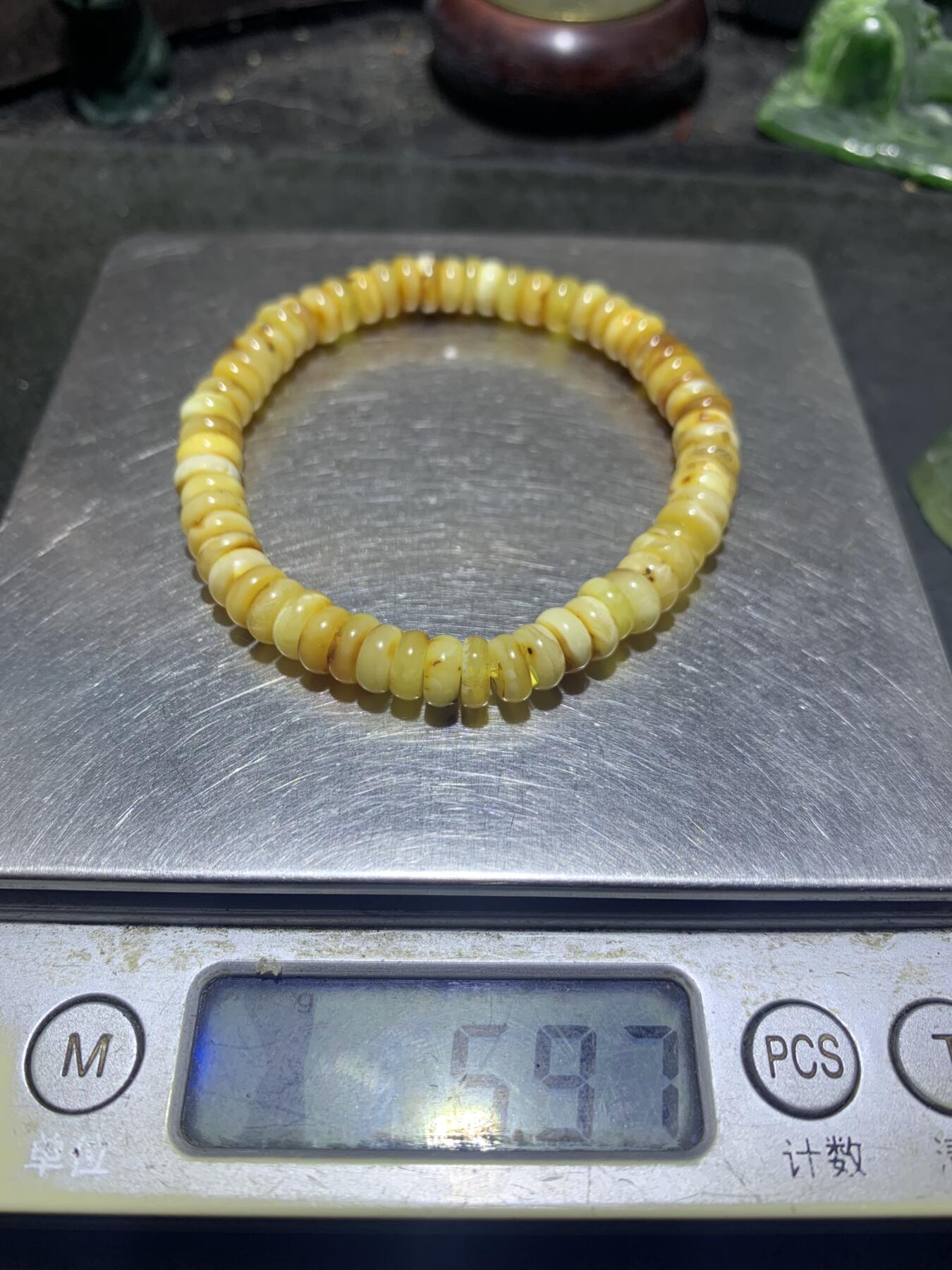 天然乌料蜜蜡隔片手串1条！！，