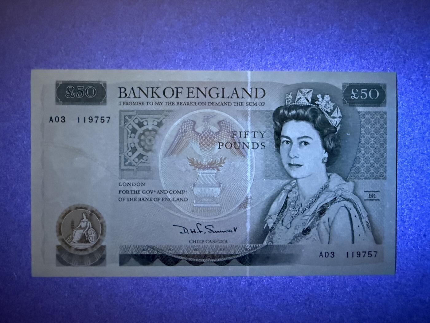 《张总收藏》183期-外币精品汇 英格兰50镑 UNC D序列  正面有一处轻微的