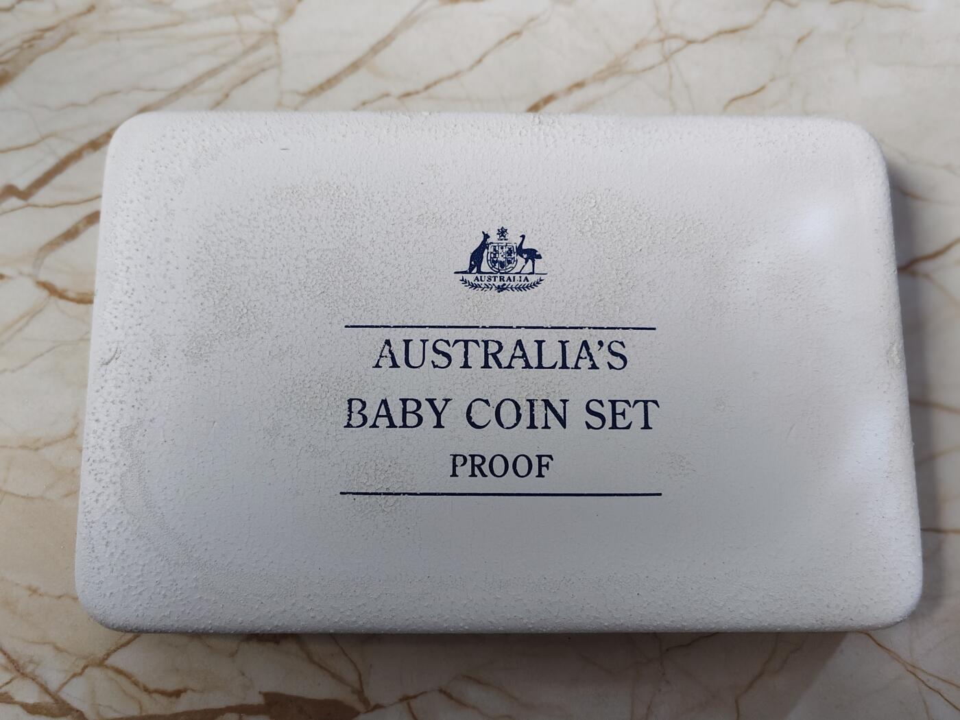 第192期拍卖 澳大利亚2002年婴儿6枚套装外加一枚纪念章精制套币