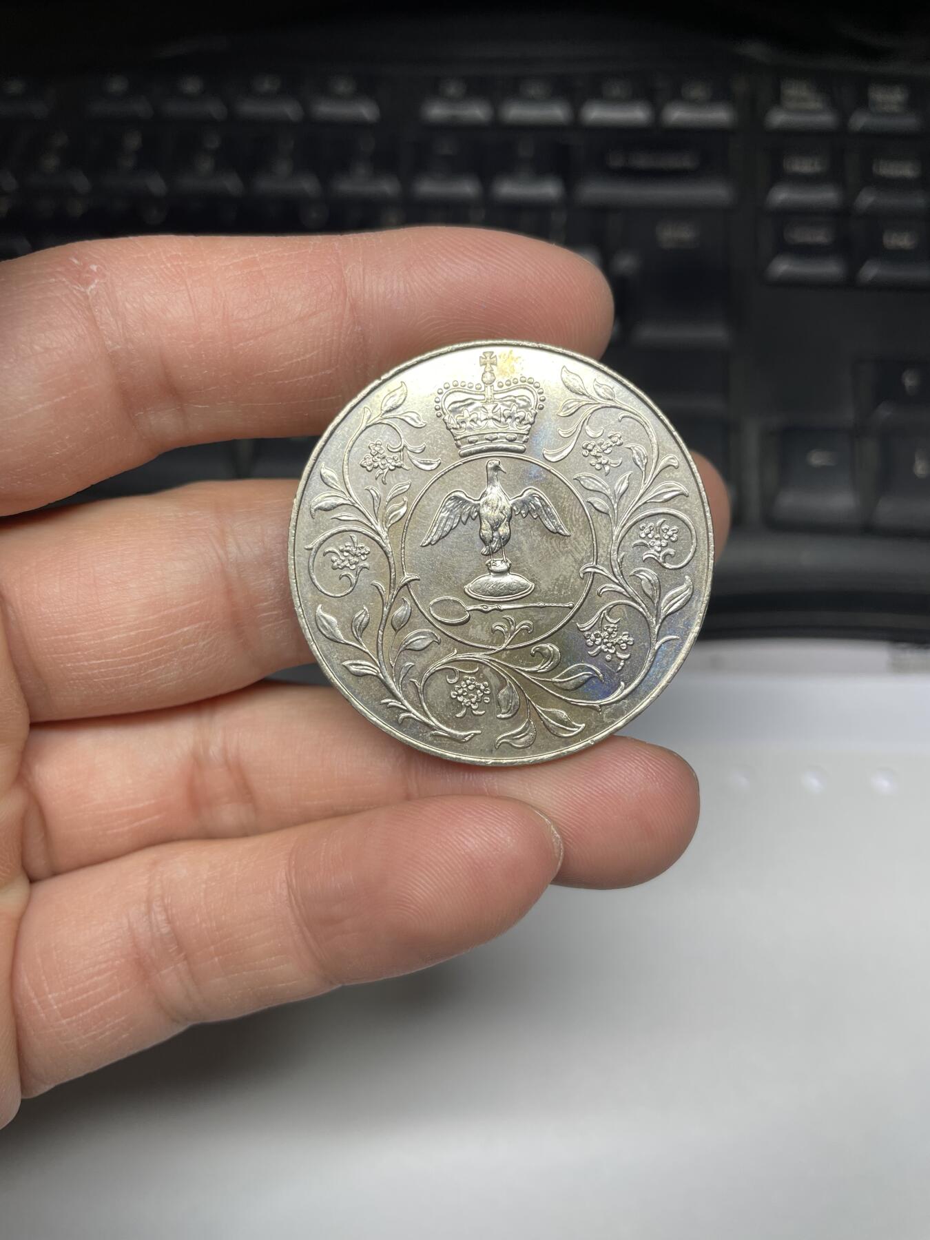 每日一拍，2025年集古藏今外币拍卖第一期-第2场—（总第192拍），可以寄存60天，满160元包邮。 1977年英国克朗纪念币