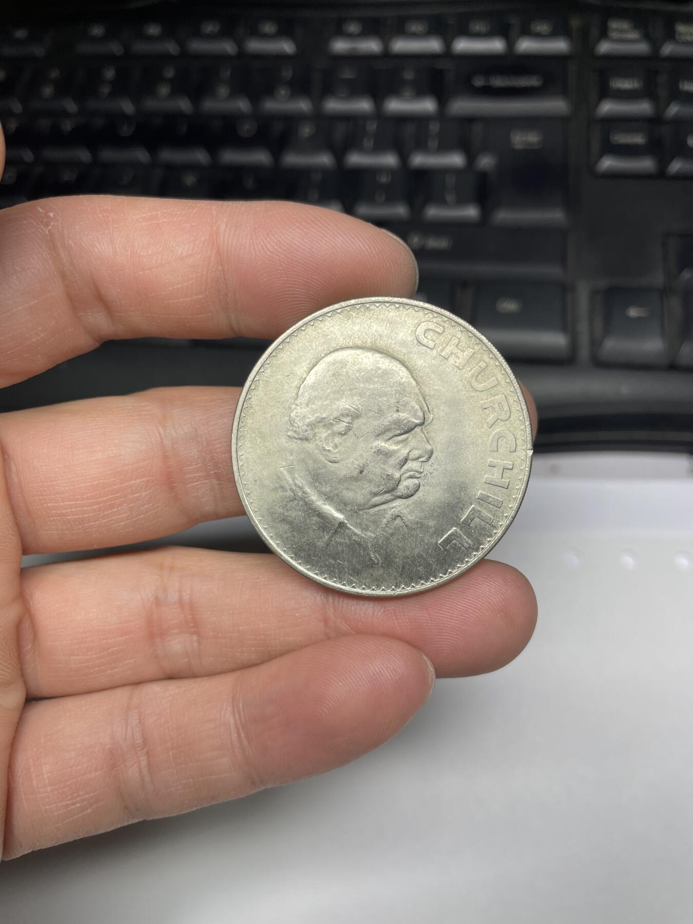 每日一拍，2025年集古藏今外币拍卖第一期-第2场—（总第192拍），可以寄存60天，满160元包邮。 1965年英国克朗纪念币