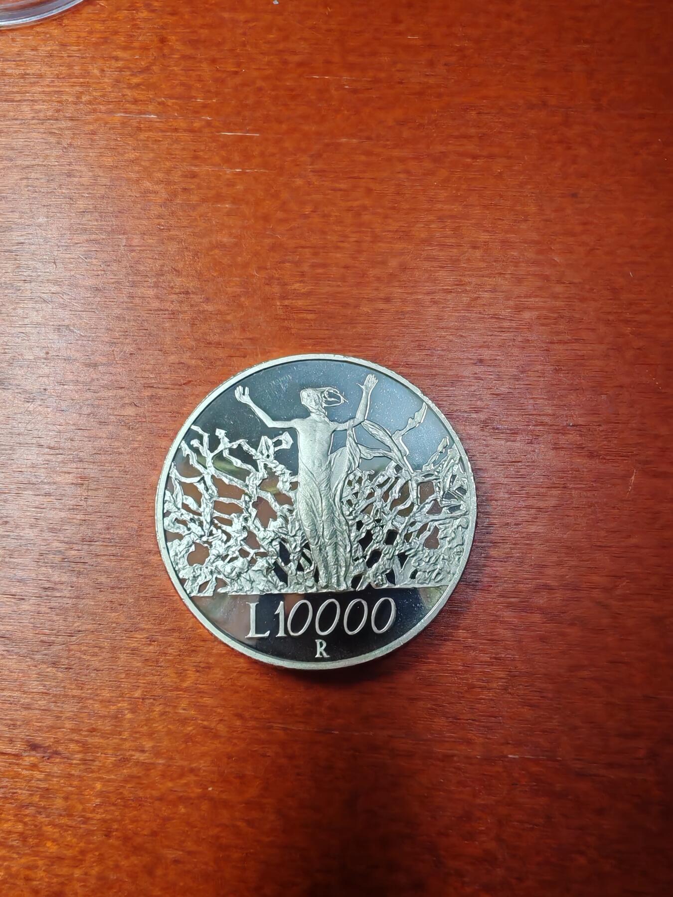 长老汇龙年精选第四十四场拍卖 2000意大利千禧年之天空与和平10000里拉精制银币，7000枚