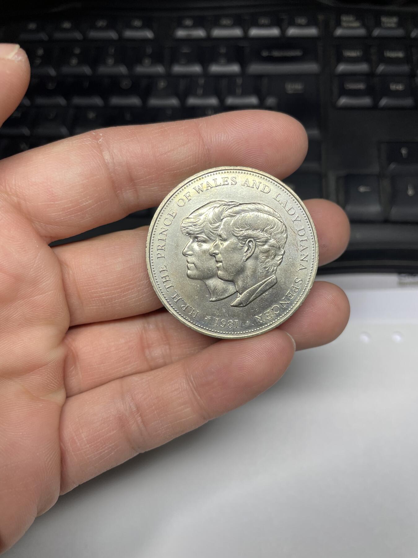 每日一拍，2025年集古藏今外币拍卖第一期-第2场—（总第192拍），可以寄存60天，满160元包邮。 1981年英国克朗纪念币