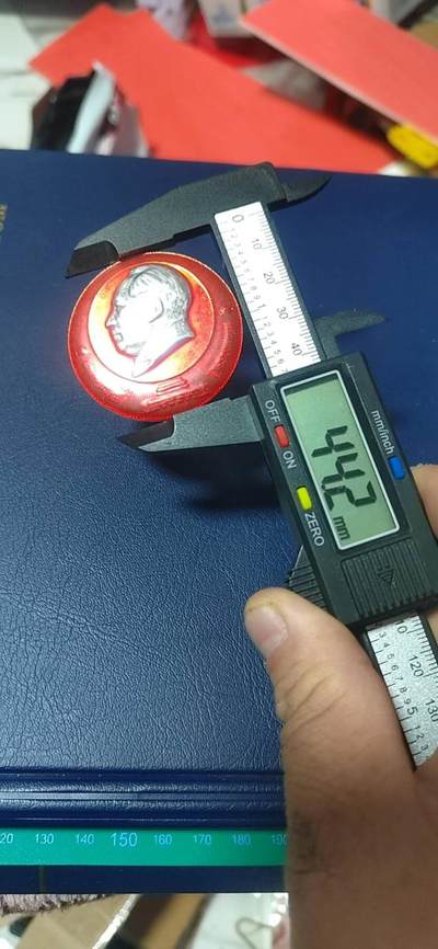 毛主席像章拍场，都是部队章 🔥🔥🔥🔥毛主席像章，44.2毫米，背面有铭文：山西省军区