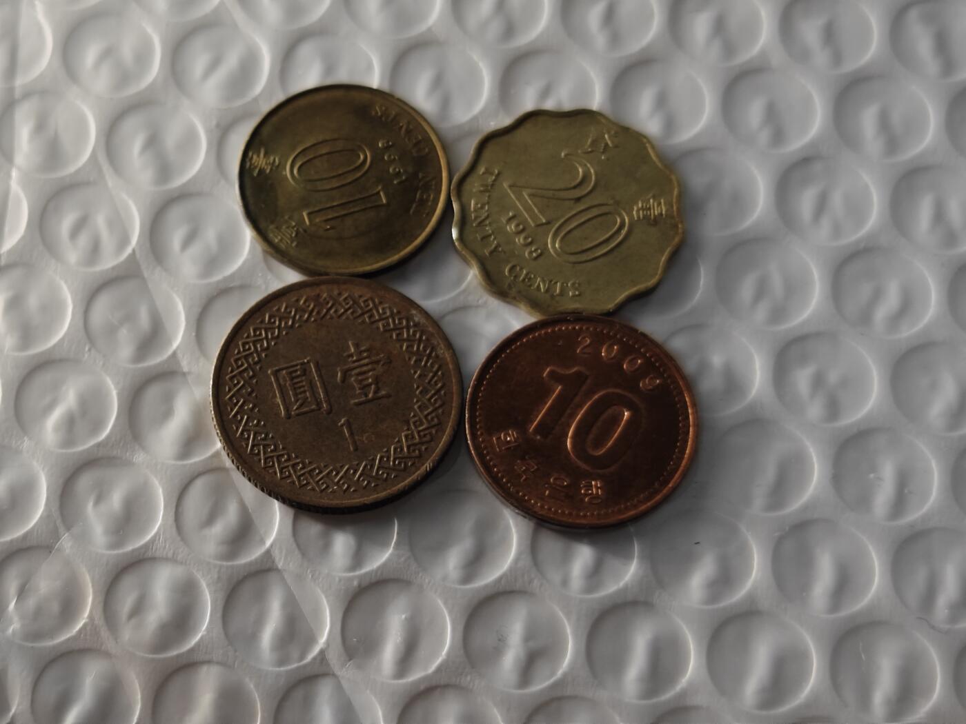 小小杂货铺26期 满五十包邮  可暂存  一元佣金 台湾 香港  韩国四枚分币