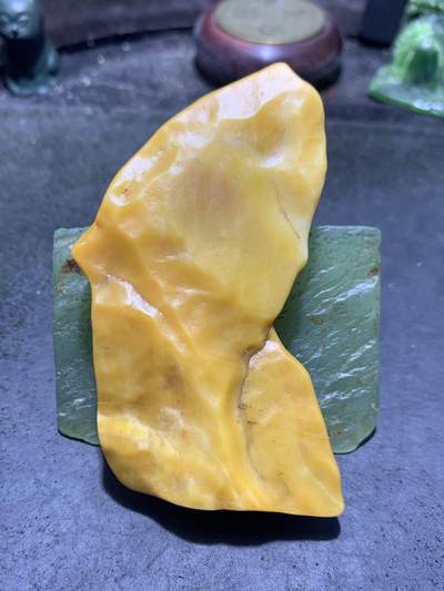 放福利！精美天然地表黄皮极细料金丝玉籽料原石一块！ - 放福利！精美天然地表黄皮极细料金丝玉籽料原石一块！