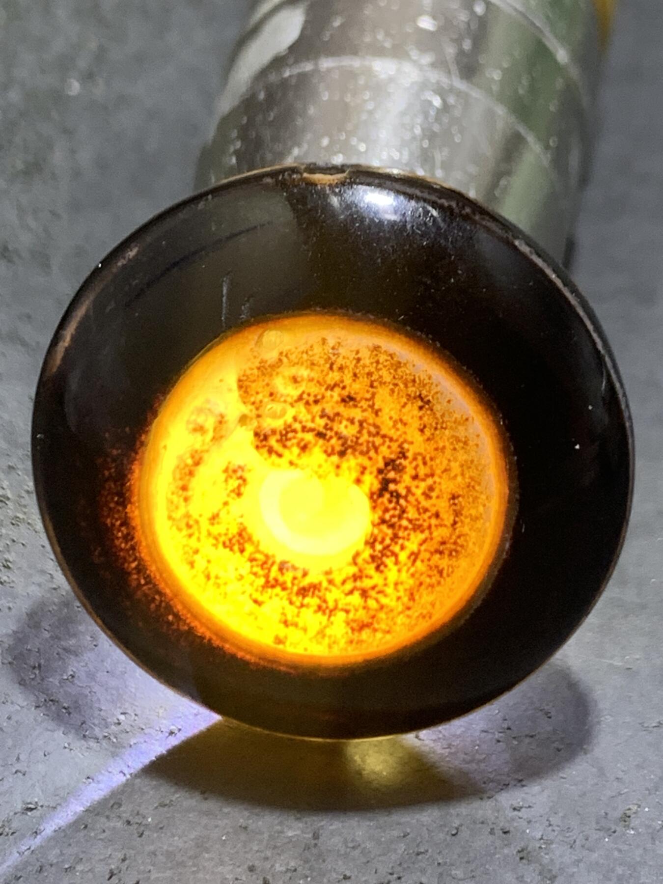 精品药师玛瑙手工雕刻瑞兽板珠（背云）一颗。