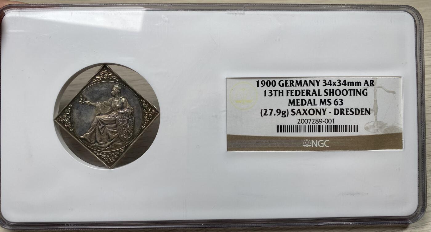 万国钱币拍卖第041期 NGC MS63 1900年德国德累斯顿射击节景观银章 德射中经典Klippe设计 日耳曼尼娅与景观完美结合 镜面天鹅绒五彩顶级品