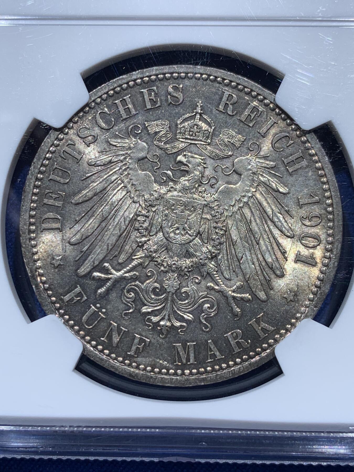 《竞宝斋》第347场 周日，周一，周二  3场连拍 （全场包邮） NGC MS61 德国 1901年A 建国 5马克 银币 底板转光，双面原味包浆，低评。
