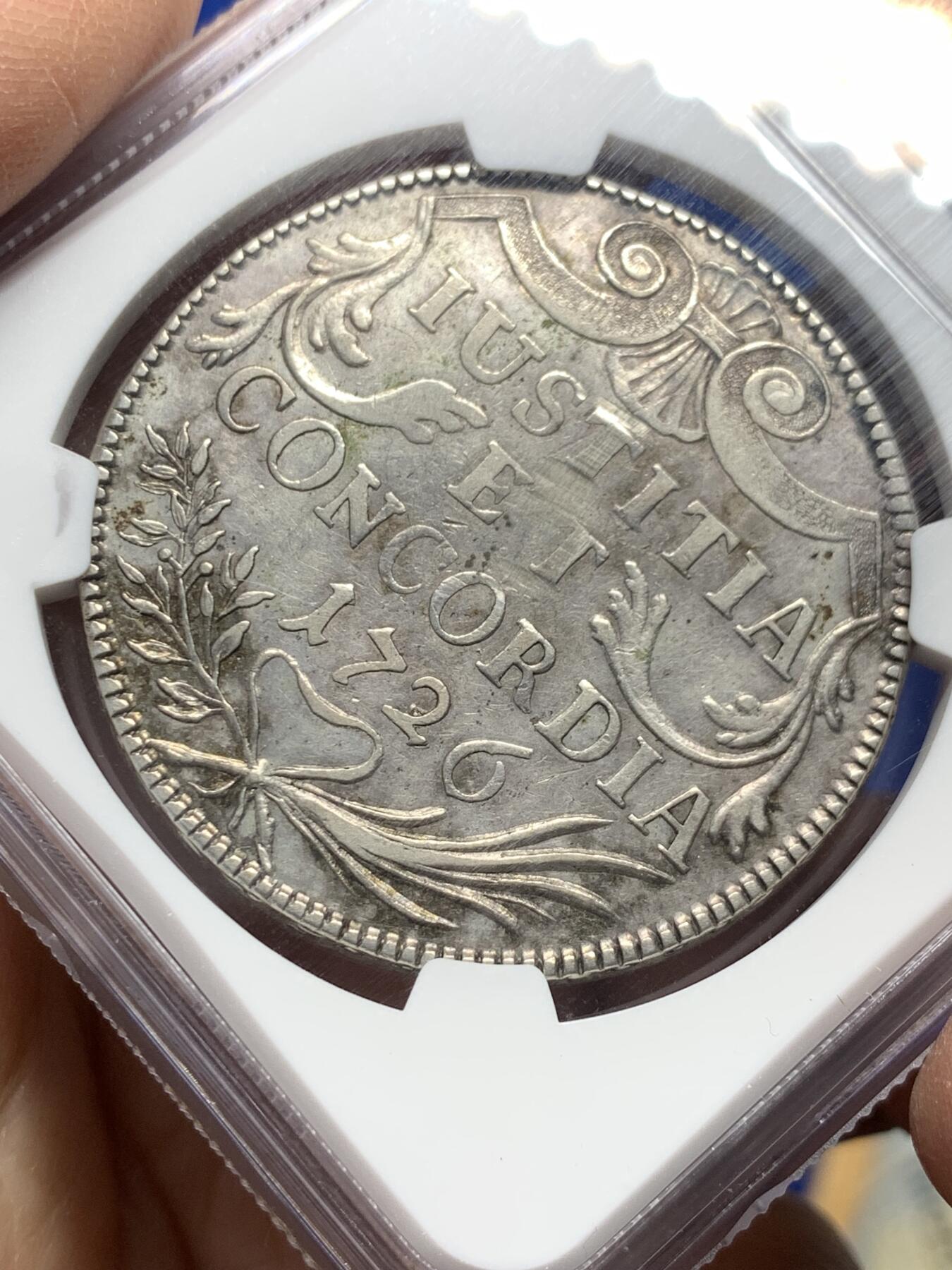 《竞宝斋》第347场 周日，周一，周二  3场连拍 （全场包邮） NGC VF 瑞士1726年 苏黎世 雄狮泰勒 大银币 比起背面的景观品种 少见很多 品种之选