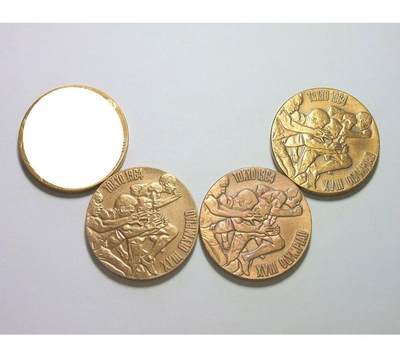 单枚价 日本1964年东京奥运会五环 短跑百米飞人高浮雕铜章 30MM - 单枚价 日本1964年东京奥运会五环 短跑百米飞人高浮雕铜章 30MM