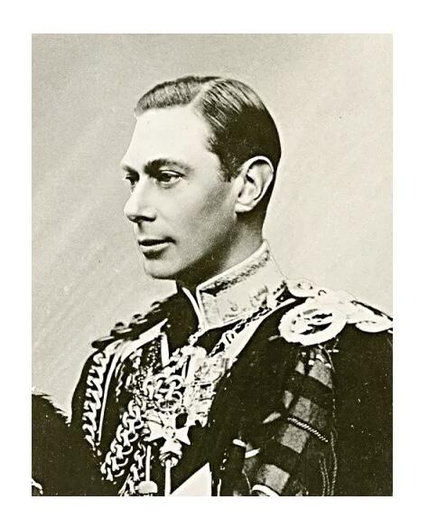 英国1944年二战期间乔治六世镀金高浮雕精制币章吊坠26MM