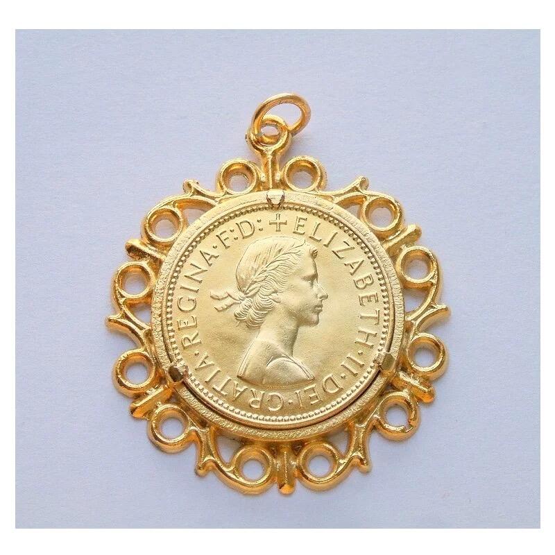 英国1967年 伊丽莎白镀金高浮雕精制币章吊坠 40MM