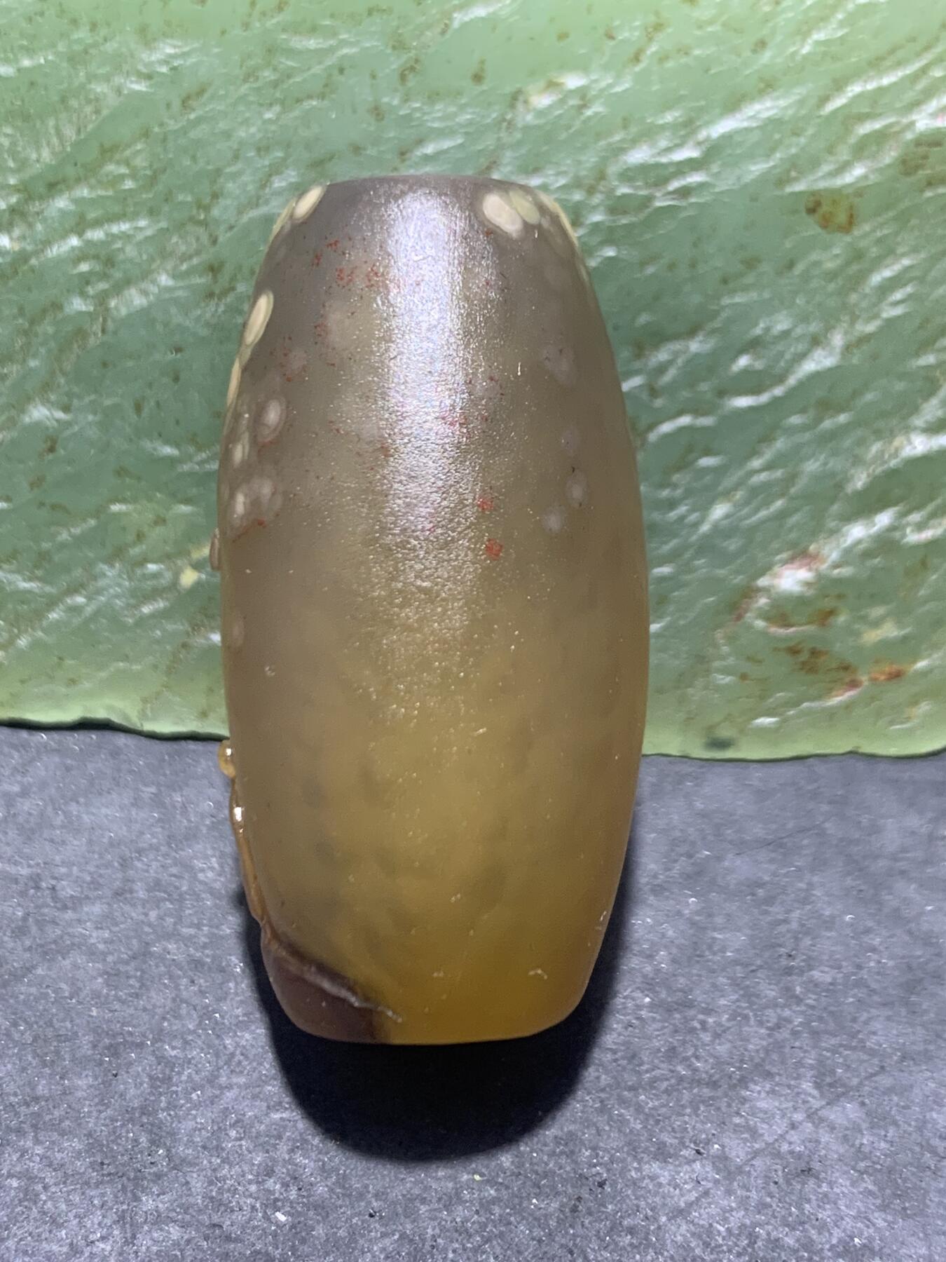精美亚光高玉化气泡纹巴西玛瑙手工雕刻求佛问道意境大桶珠一个！
