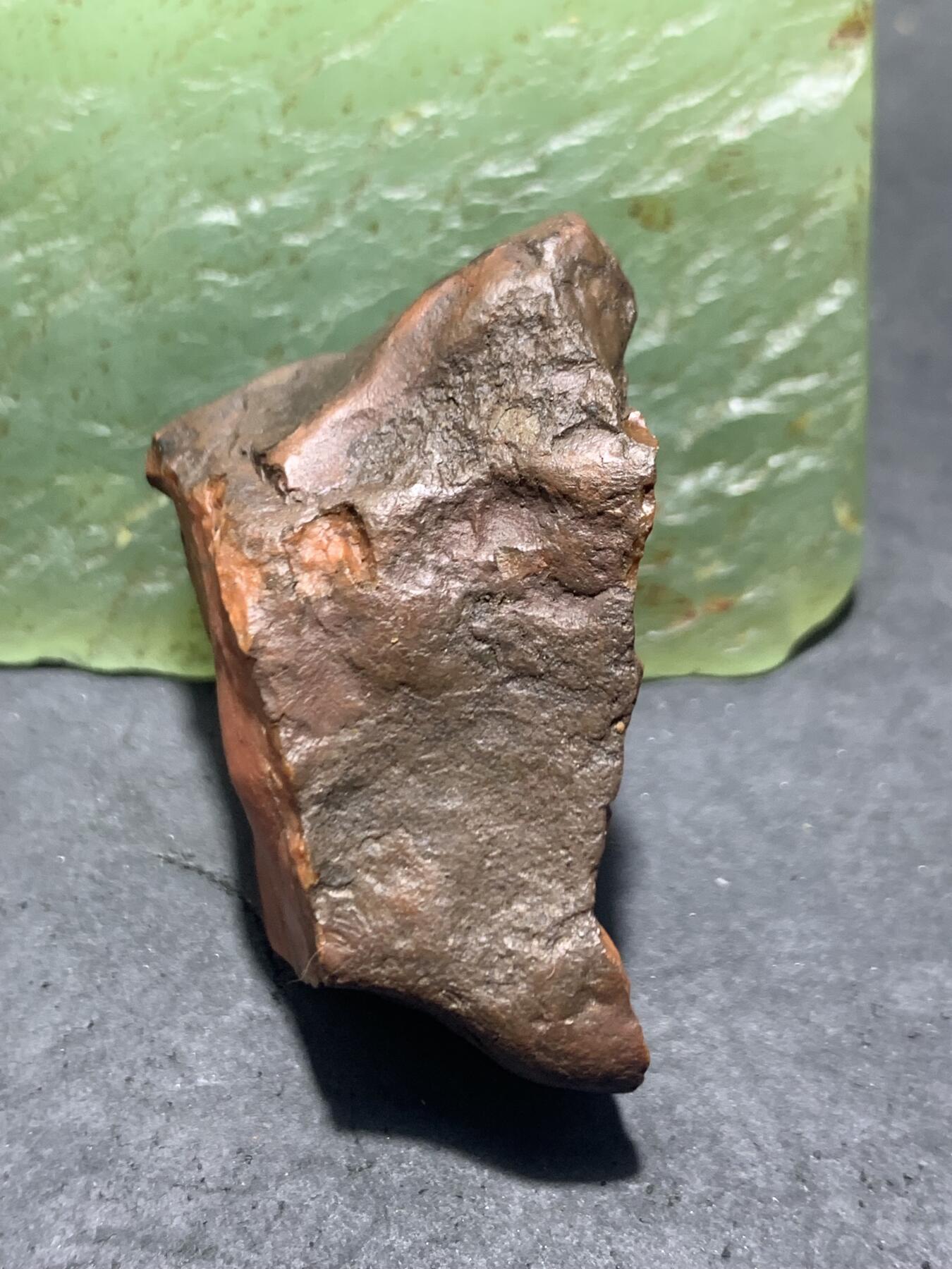 精美铁皮柿子红开窗料天眼纹南红玛瑙原石一颗，