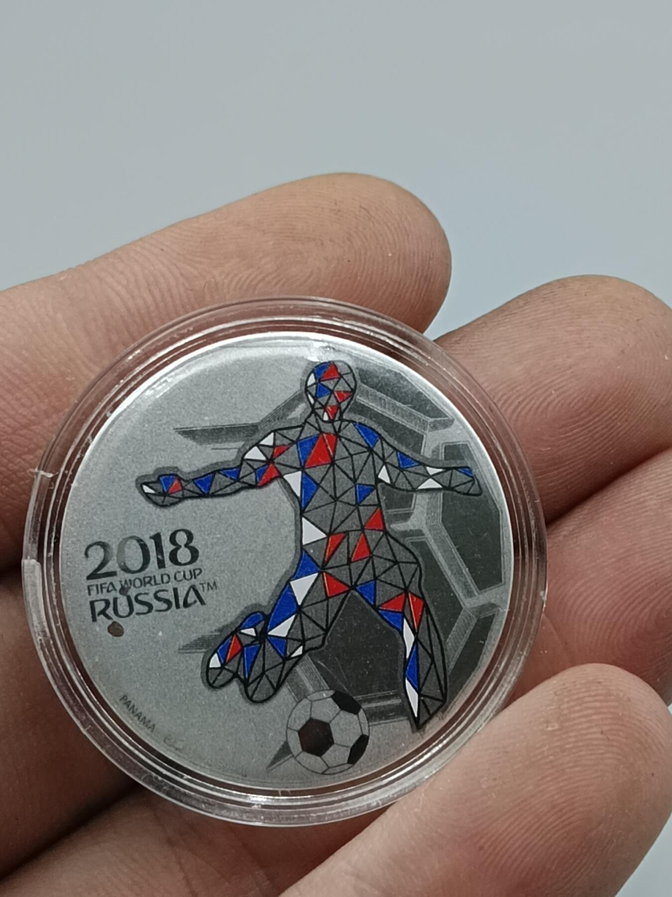 23期拍卖 2018年世界杯纪念章（重1g）