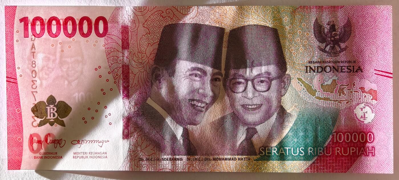 紫瑗钱币——第509期—纸币场 印度尼西亚 2022年 苏加诺和穆罕默德·哈达 100000卢比 UNC
