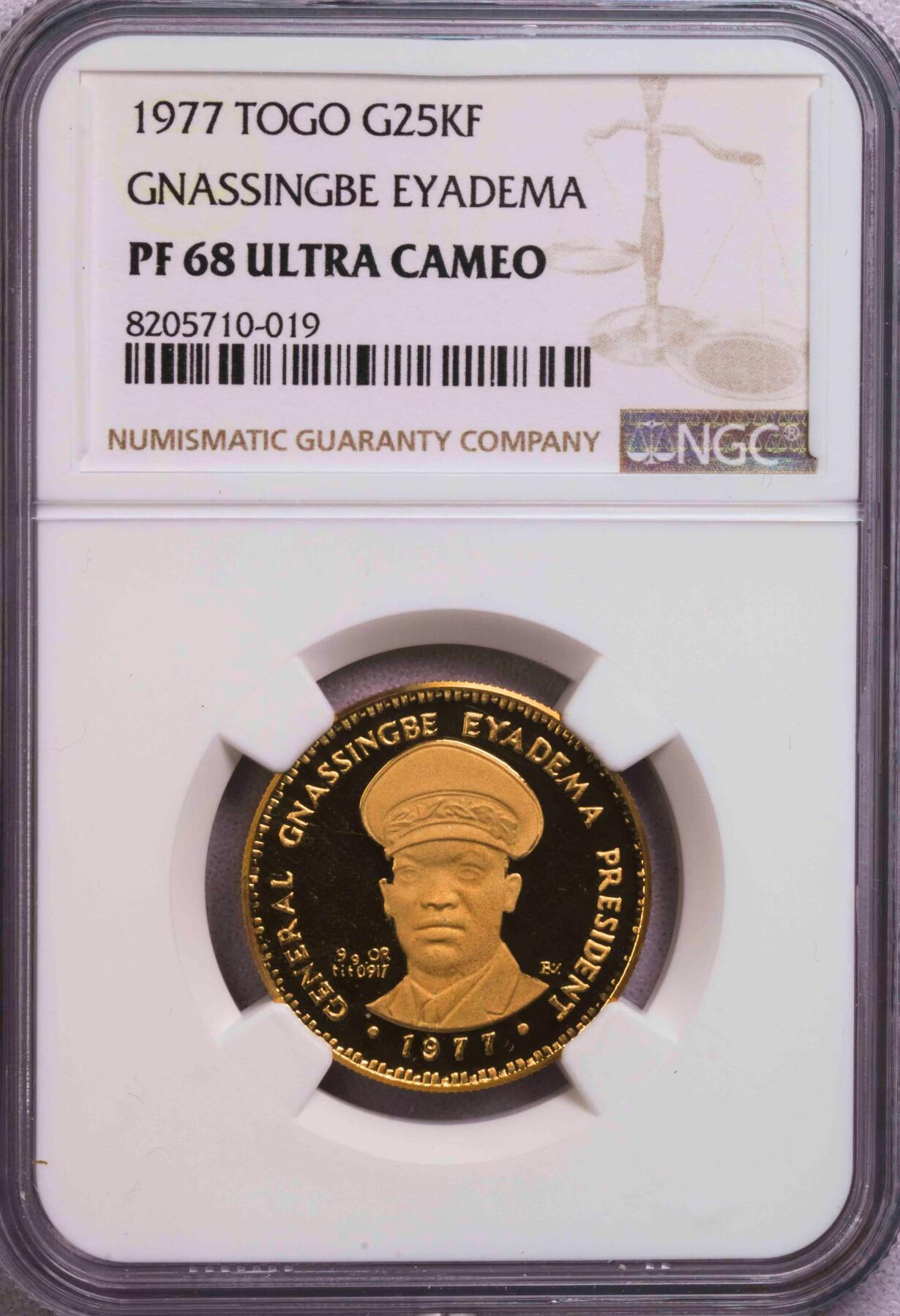 NGC-PF68UC 1977多哥埃亚德马25000法郎金币