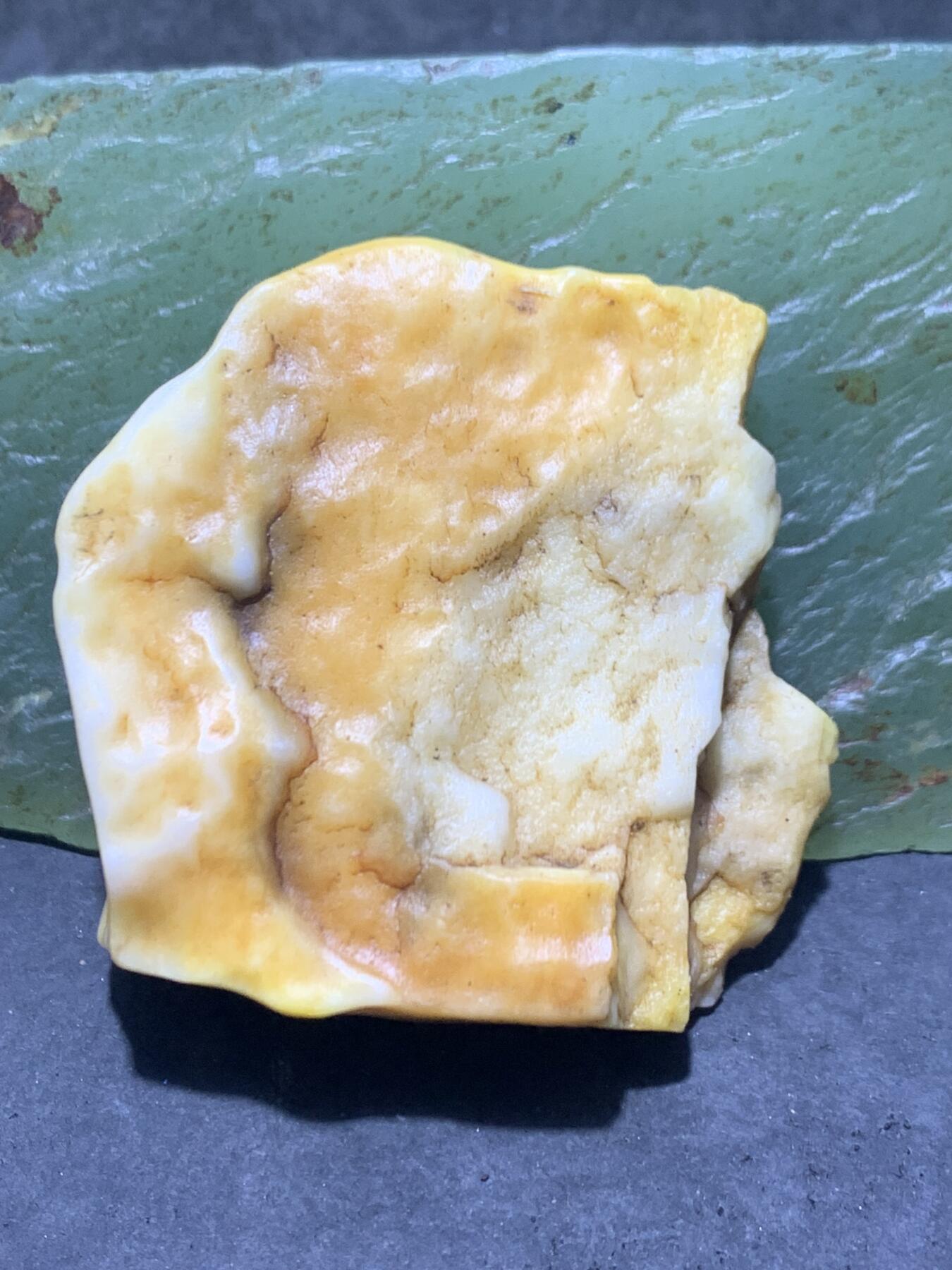 放福利，天然精品高玉化沙漠漆原石一颗！