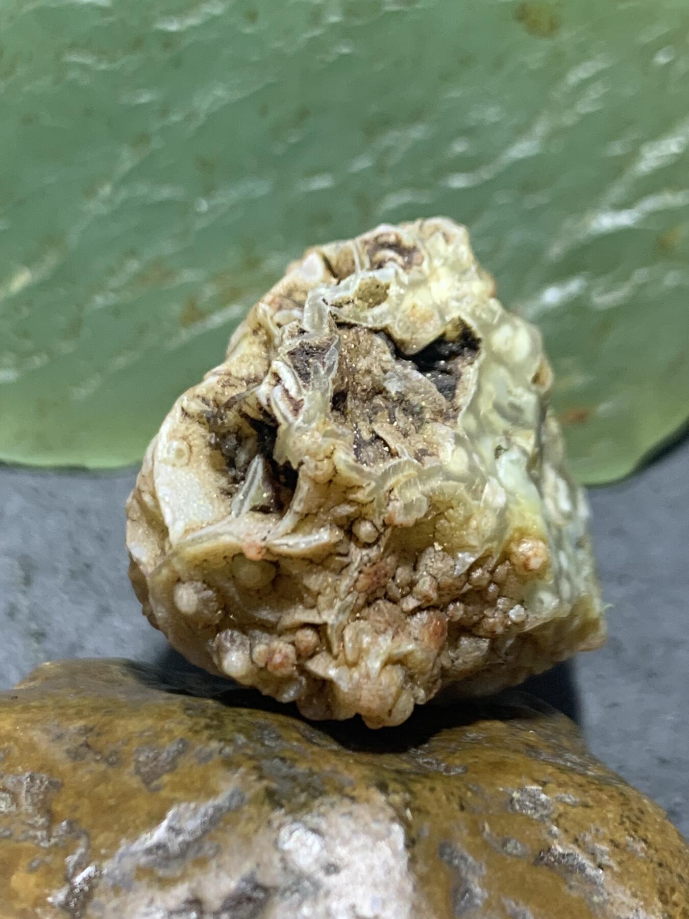 精美高玉化阿拉善立体筋脉石玛瑙原石一颗，，