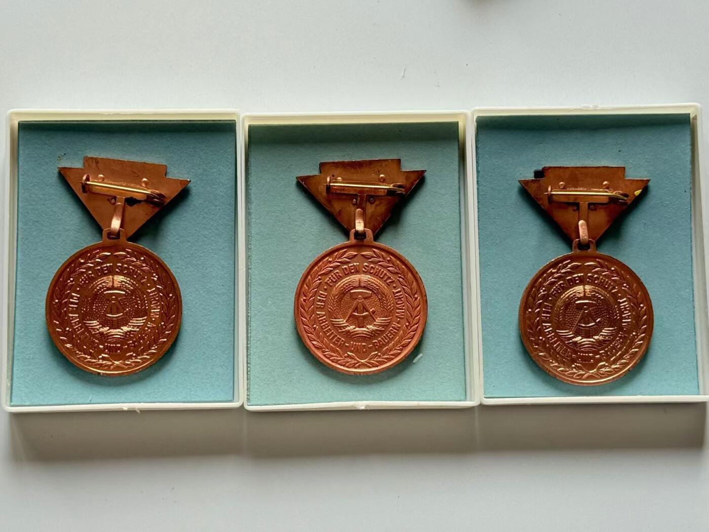 RimeNova韵星2025军品类春季拍卖会-- RimeNova 2025 Spring Militaria Sale 民主德国人民军铜级预备役军官奖章一组