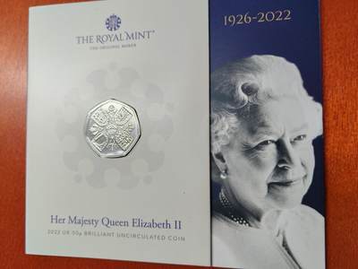 长老汇马年精选第十六场拍卖 - 2022英国纪念女王50便士铜镍币卡装