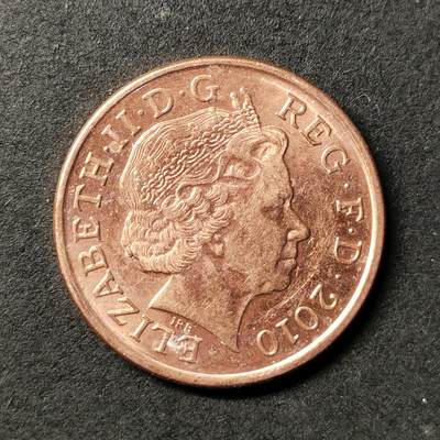 嘉禾收藏    【第74期】        无佣金、可寄存、满10元包邮 - 英国2010年伊丽莎白二世1便士盾牌币