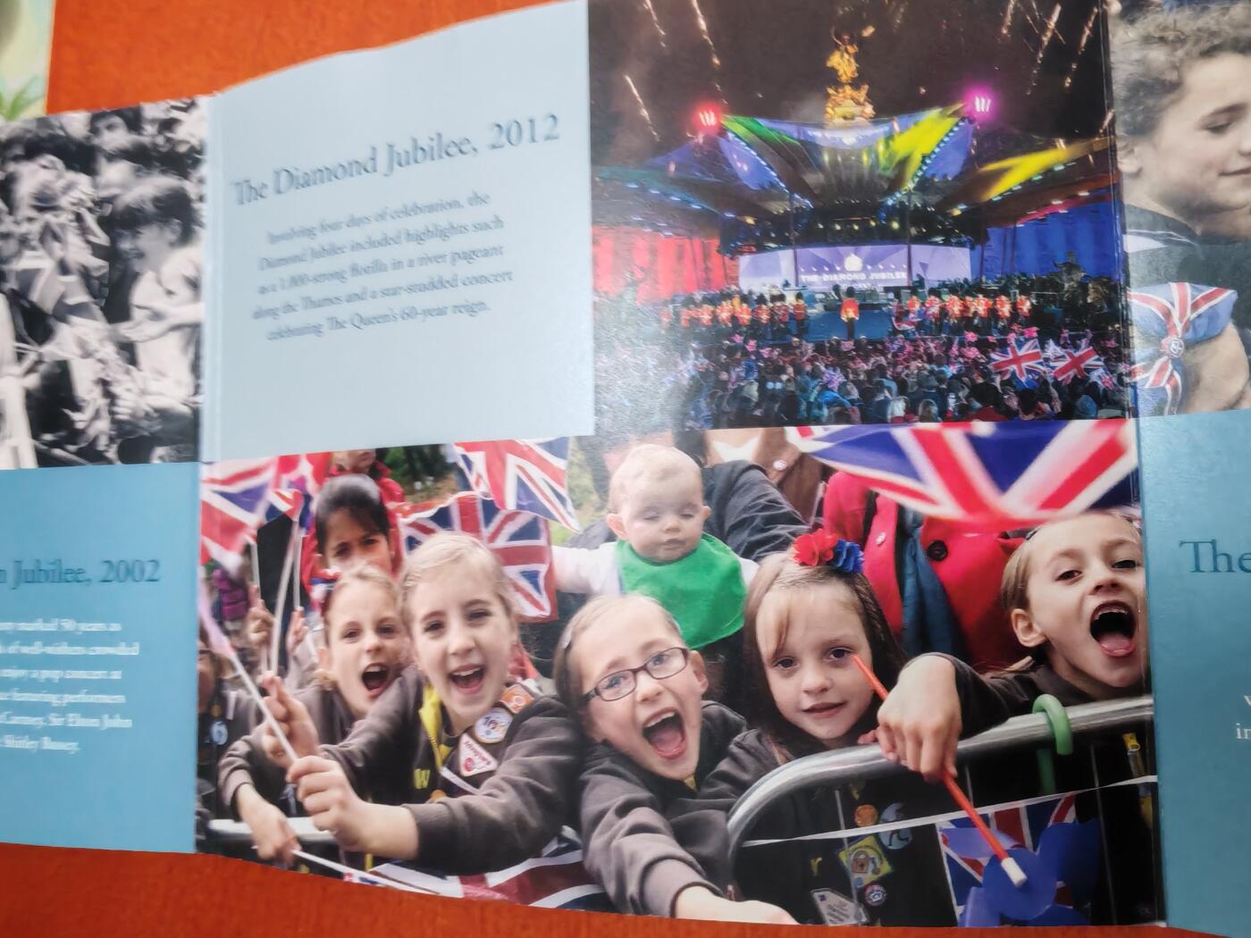 长老汇龙年精选第四十五场拍卖 2022英国纪念女王50便士铜镍币卡装（2）