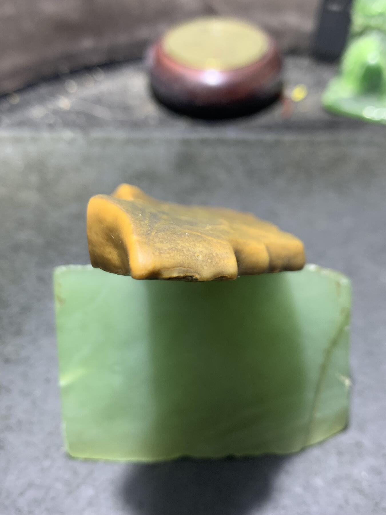 放福利！精美天然地表老皮金丝玉籽料原石一块！