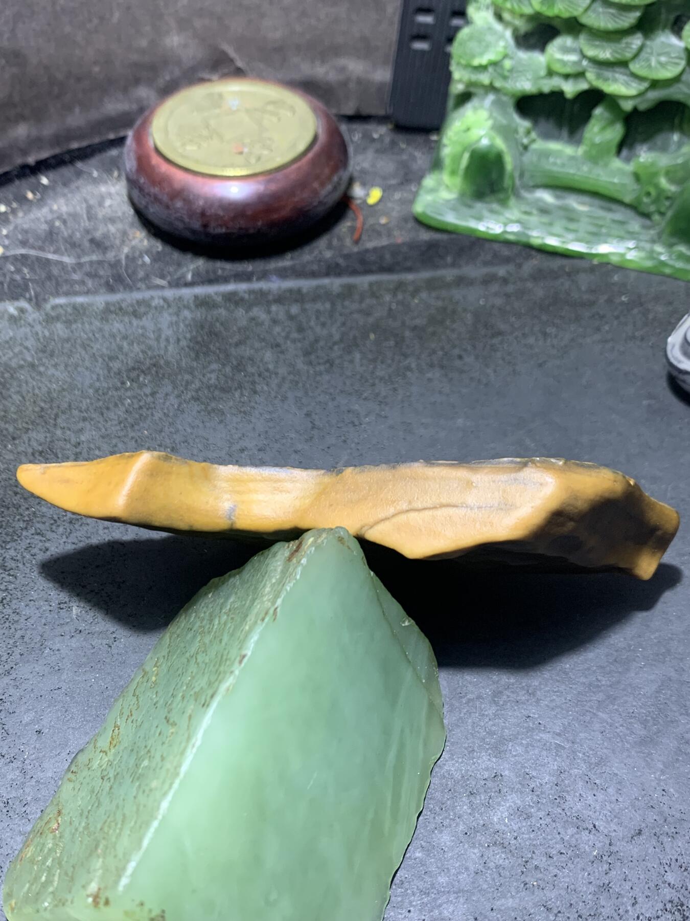 放福利！精美天然地表老皮金丝玉籽料原石一块！