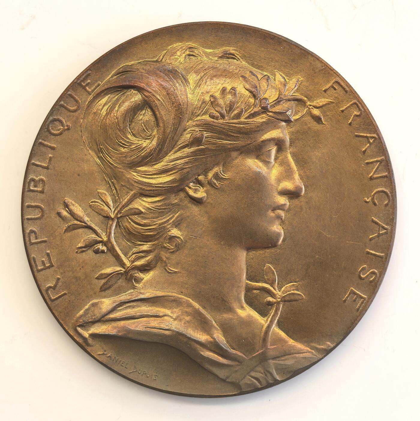 博洋堂世界钱币拍卖第108期（全场包邮） 1889年法国巴黎世博会纪念大铜章。名家D.Dupuis作品。直径63mm，重96克。丰饶角bronze边铭