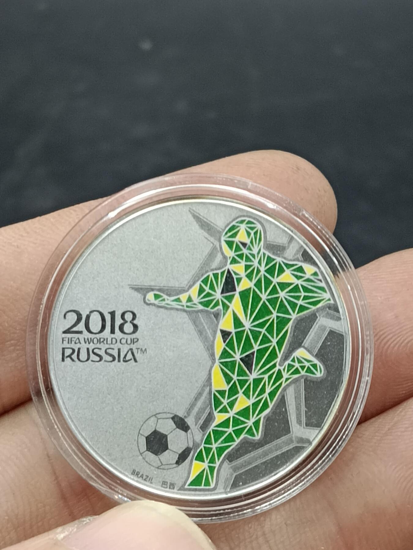 24期拍卖 2018年世界杯纪念章（重1g）
