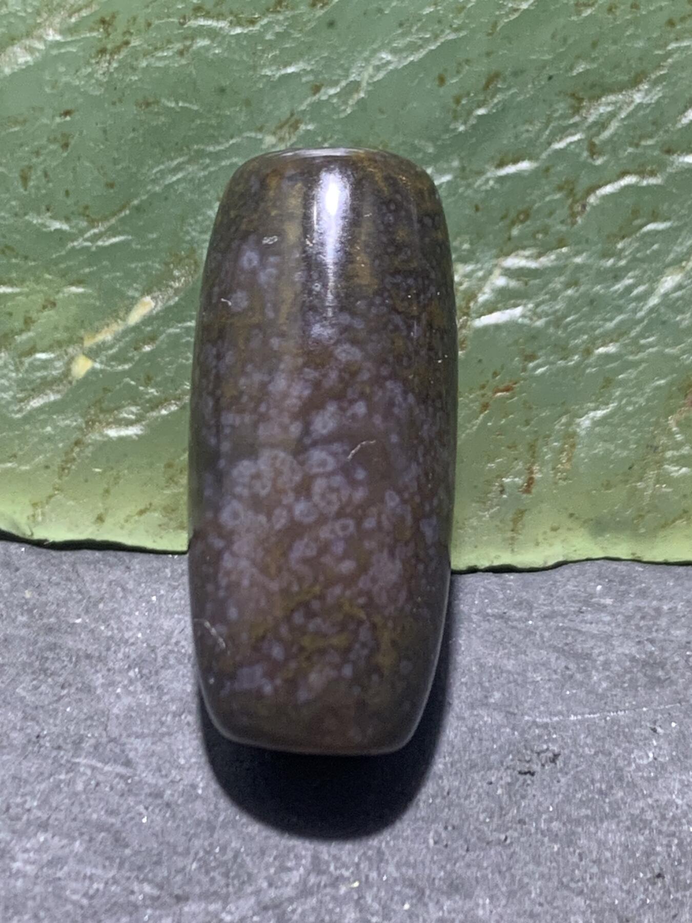 精美高玉化鱼籽纹玛瑙桶珠一颗，