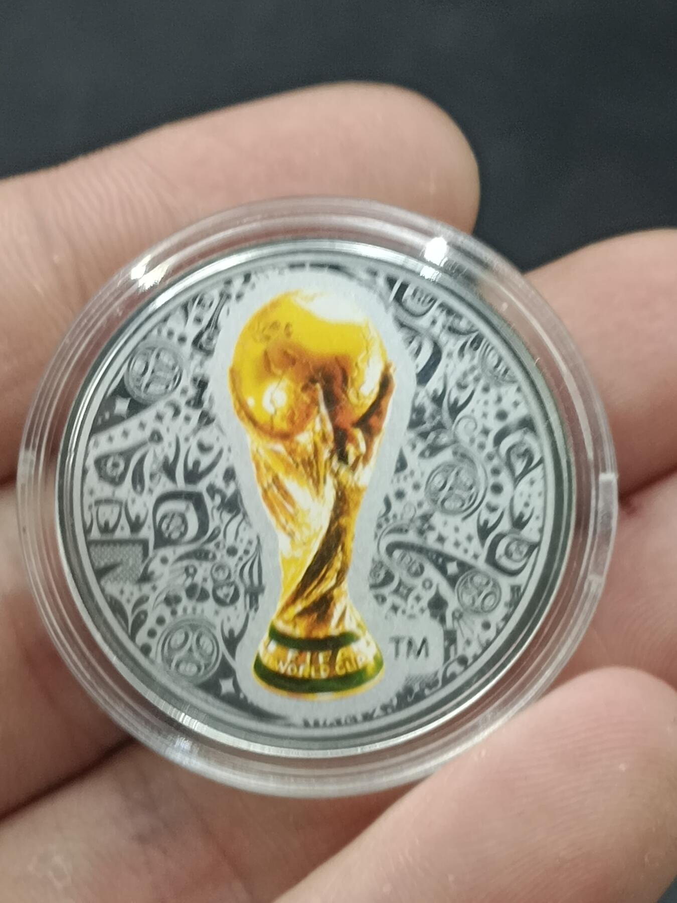 25期拍卖 A5 2018年世界杯纪念章（重1g）