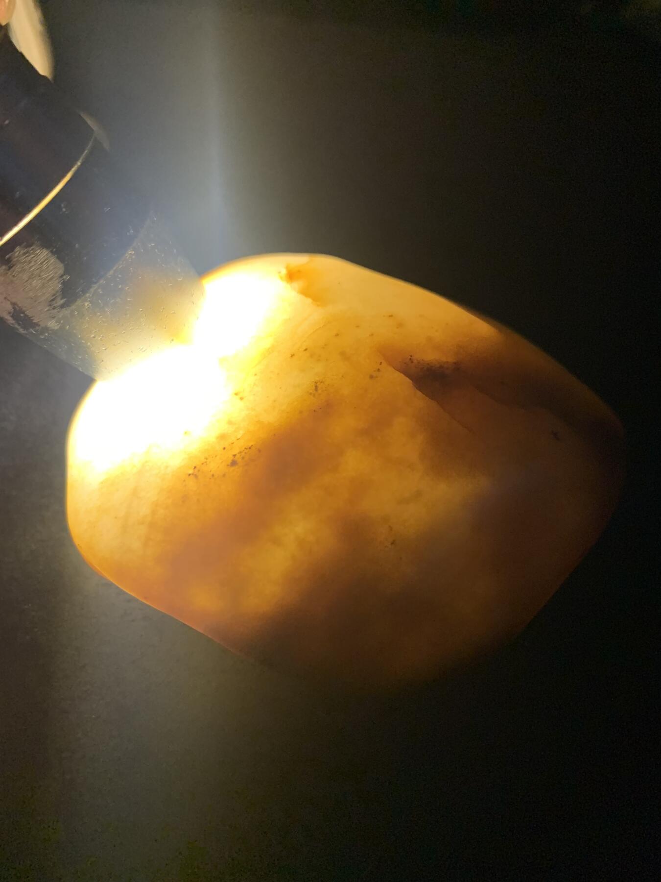 精美天然地表老料黄冻籽料金丝玉原石一块