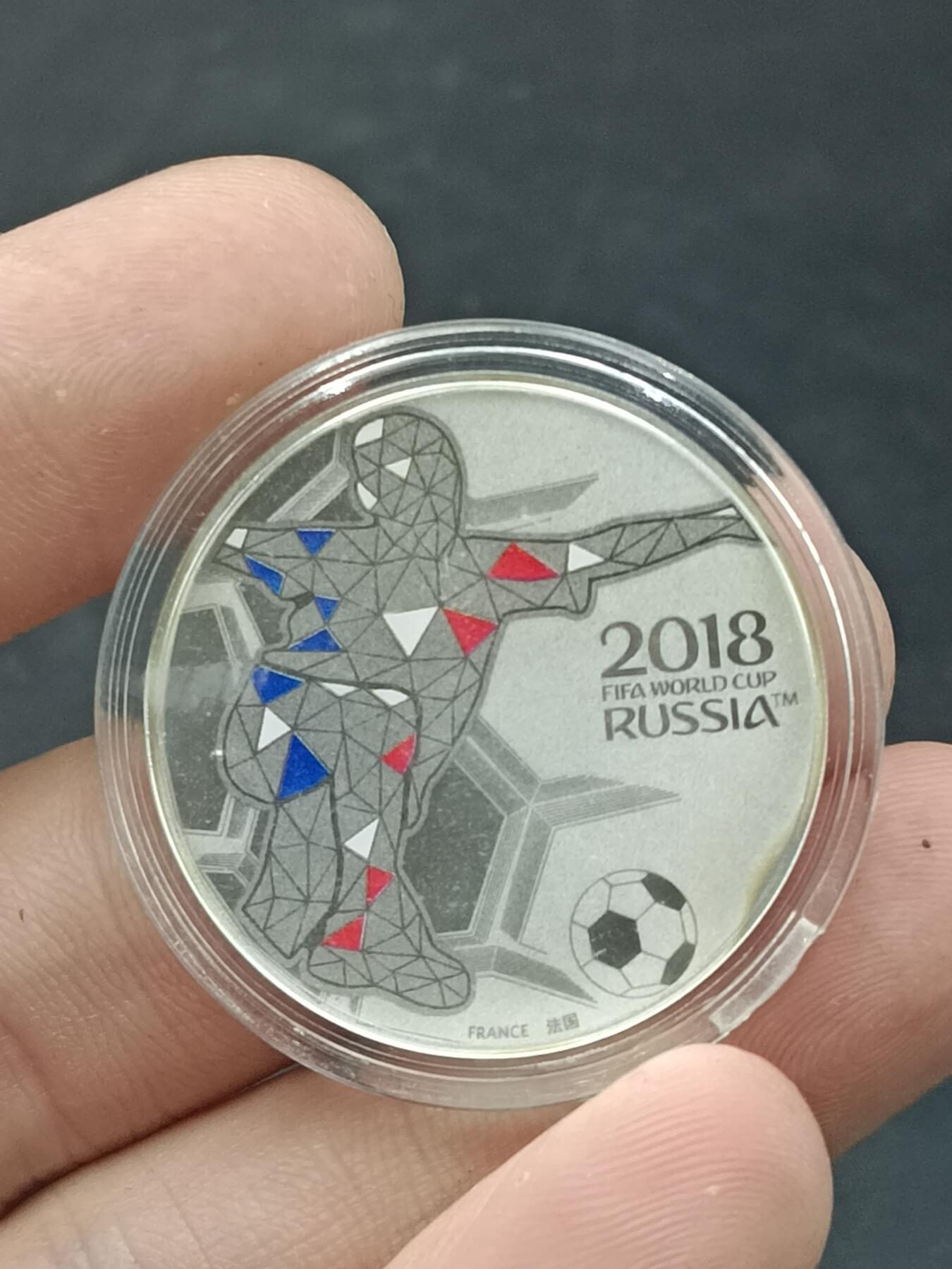 25期拍卖 A7 2018年世界杯纪念章（重1g）