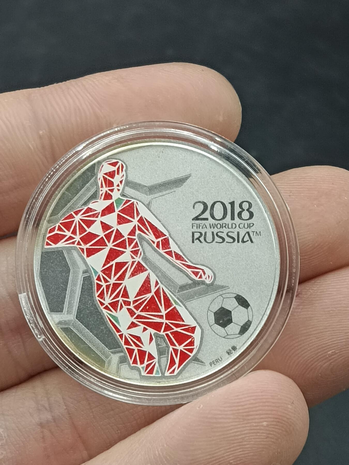 25期拍卖 A3 2018年世界杯纪念章（重1g）