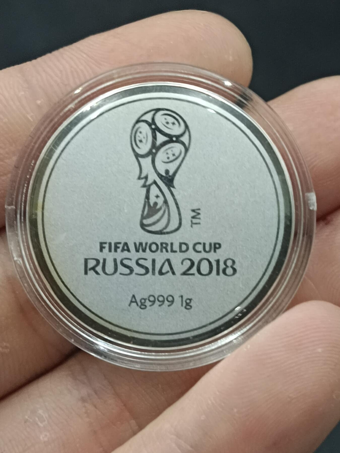 25期拍卖 A5 2018年世界杯纪念章（重1g）