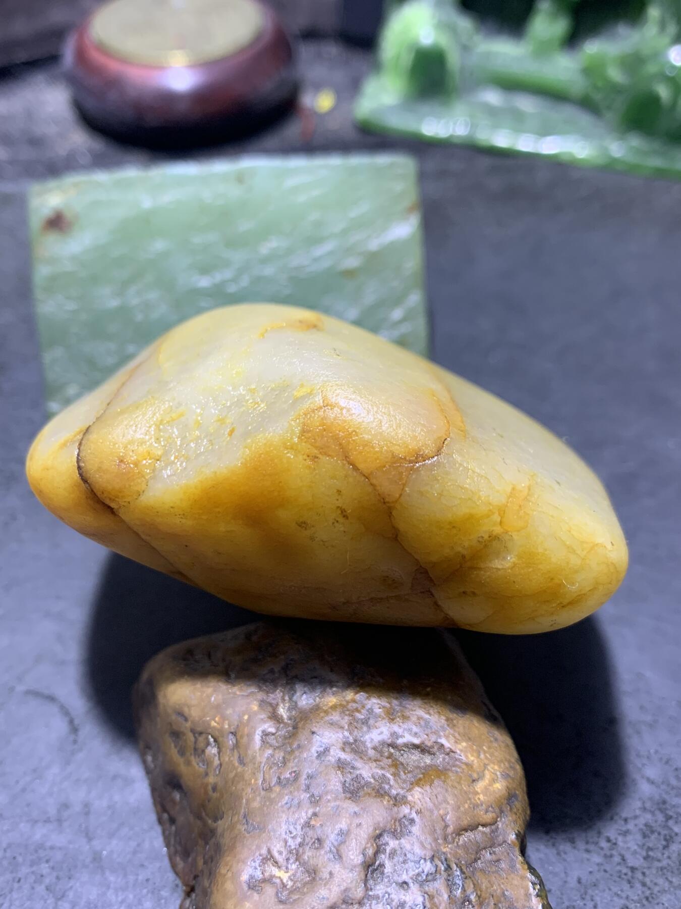 精美天然地表老料黄冻籽料金丝玉原石一块