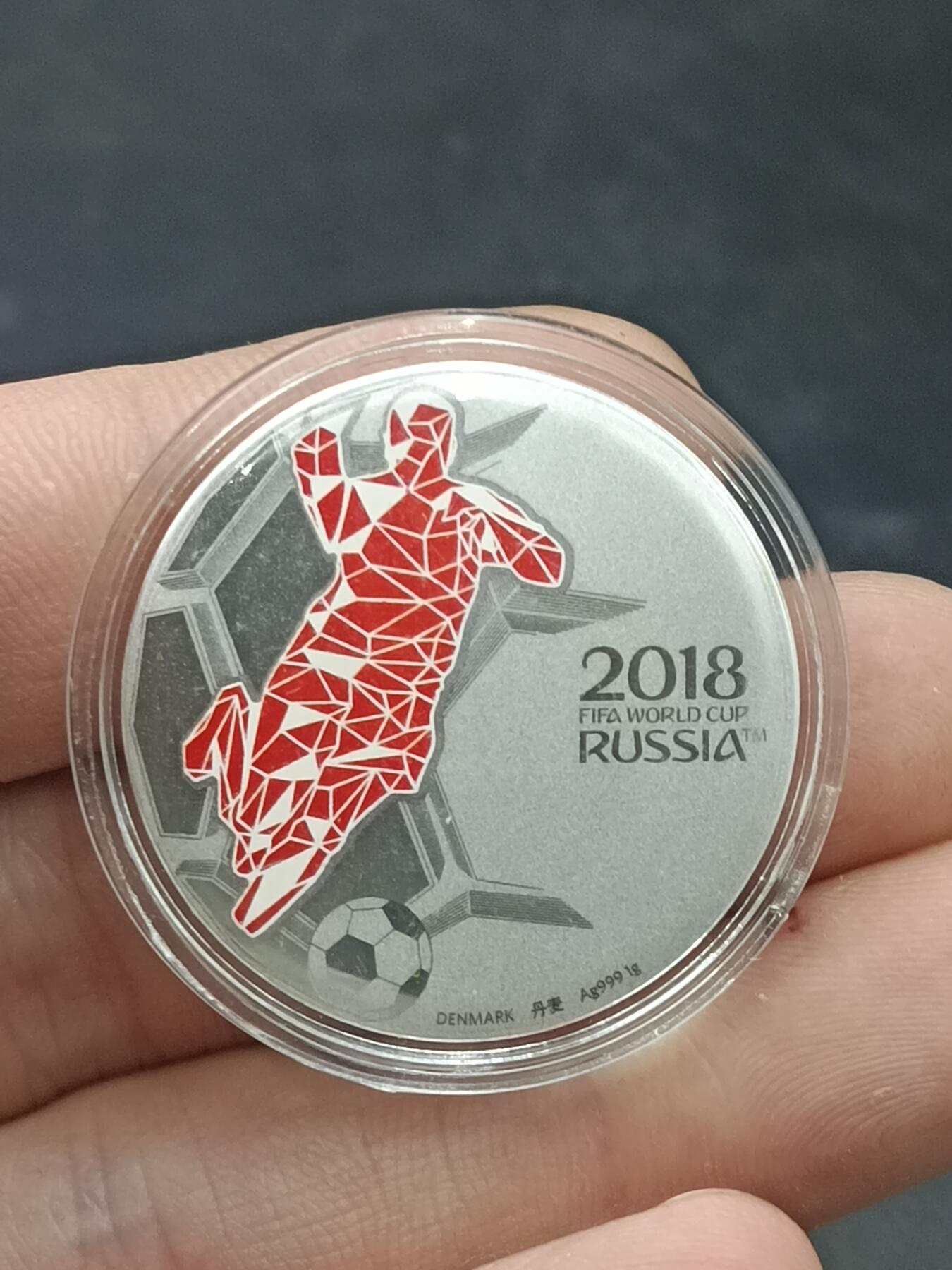25期拍卖 A3 2018年世界杯纪念章（重1g）