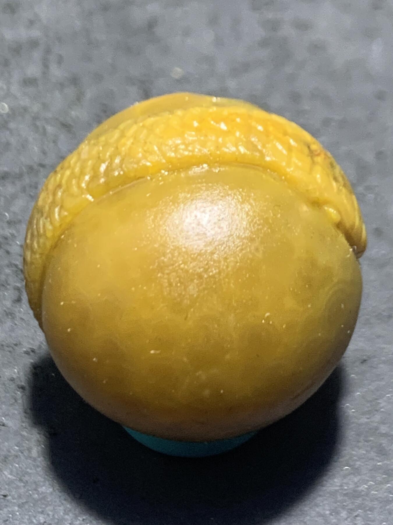 精美亚光高玉化战国红玛瑙手工俏色巧雕灵蛇随形珠一个，