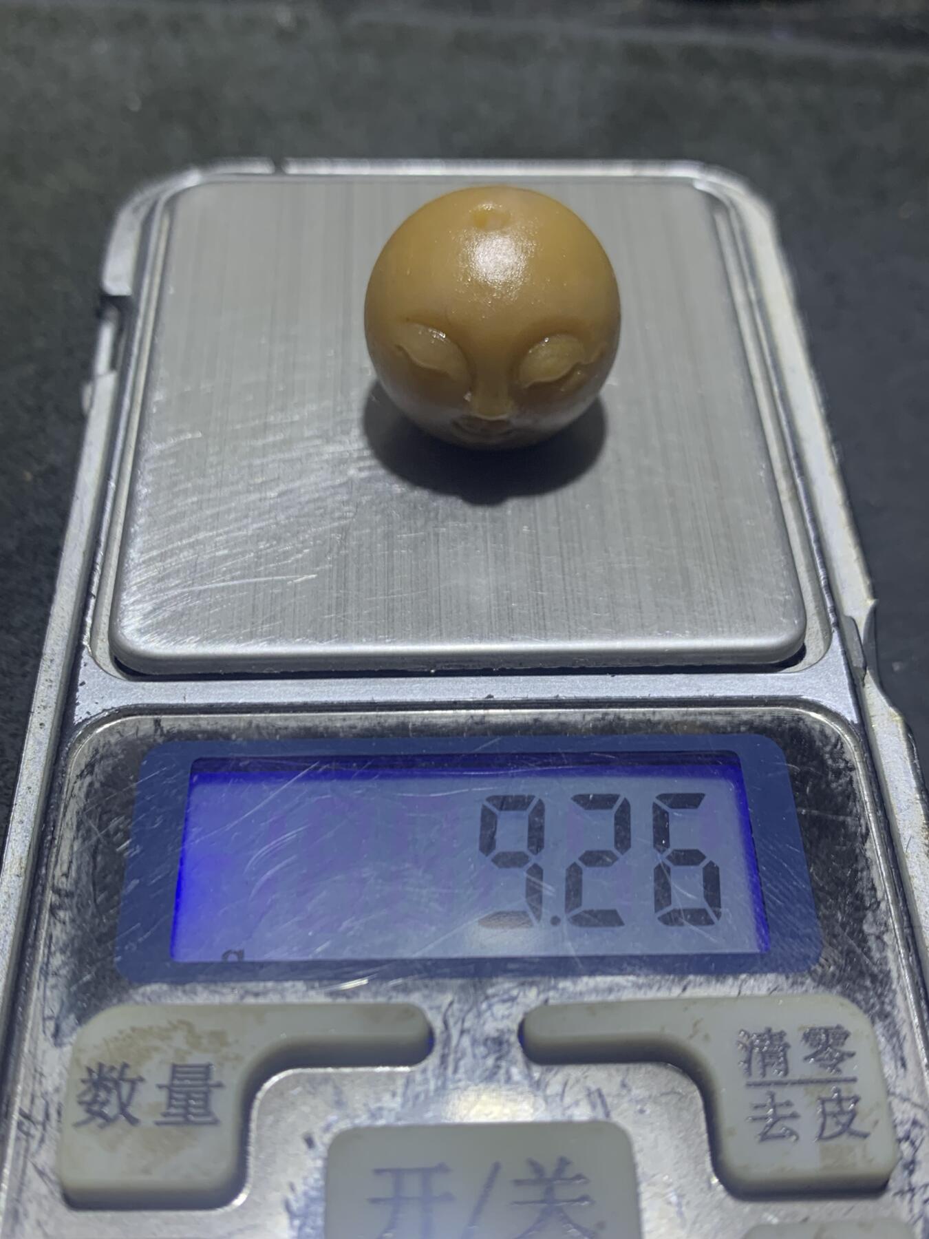 精美亚光冻料战国红玛瑙手工雕刻Emoji表情包圆珠一个