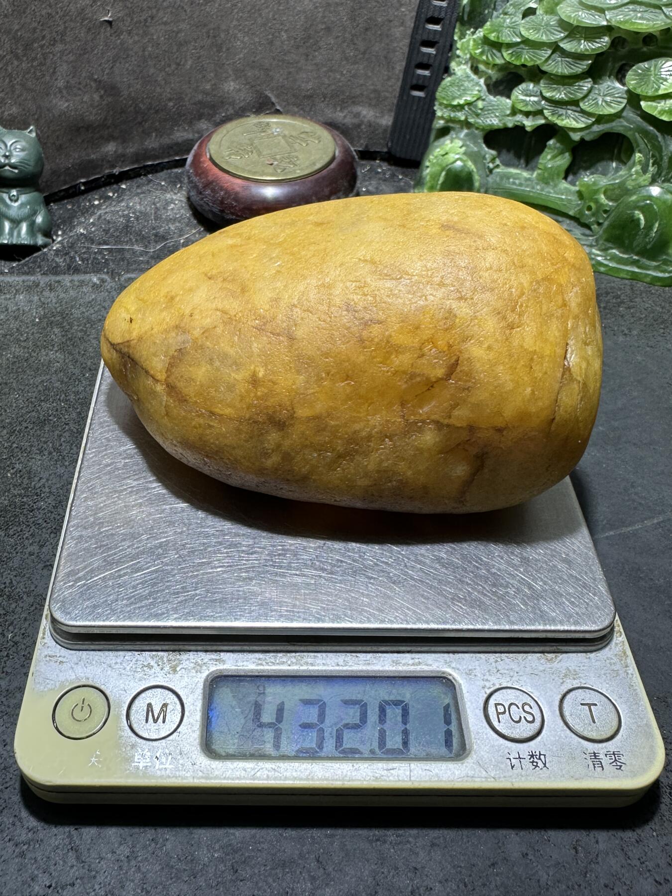 精美天然地表老料黄冻籽料金丝玉原石一块，